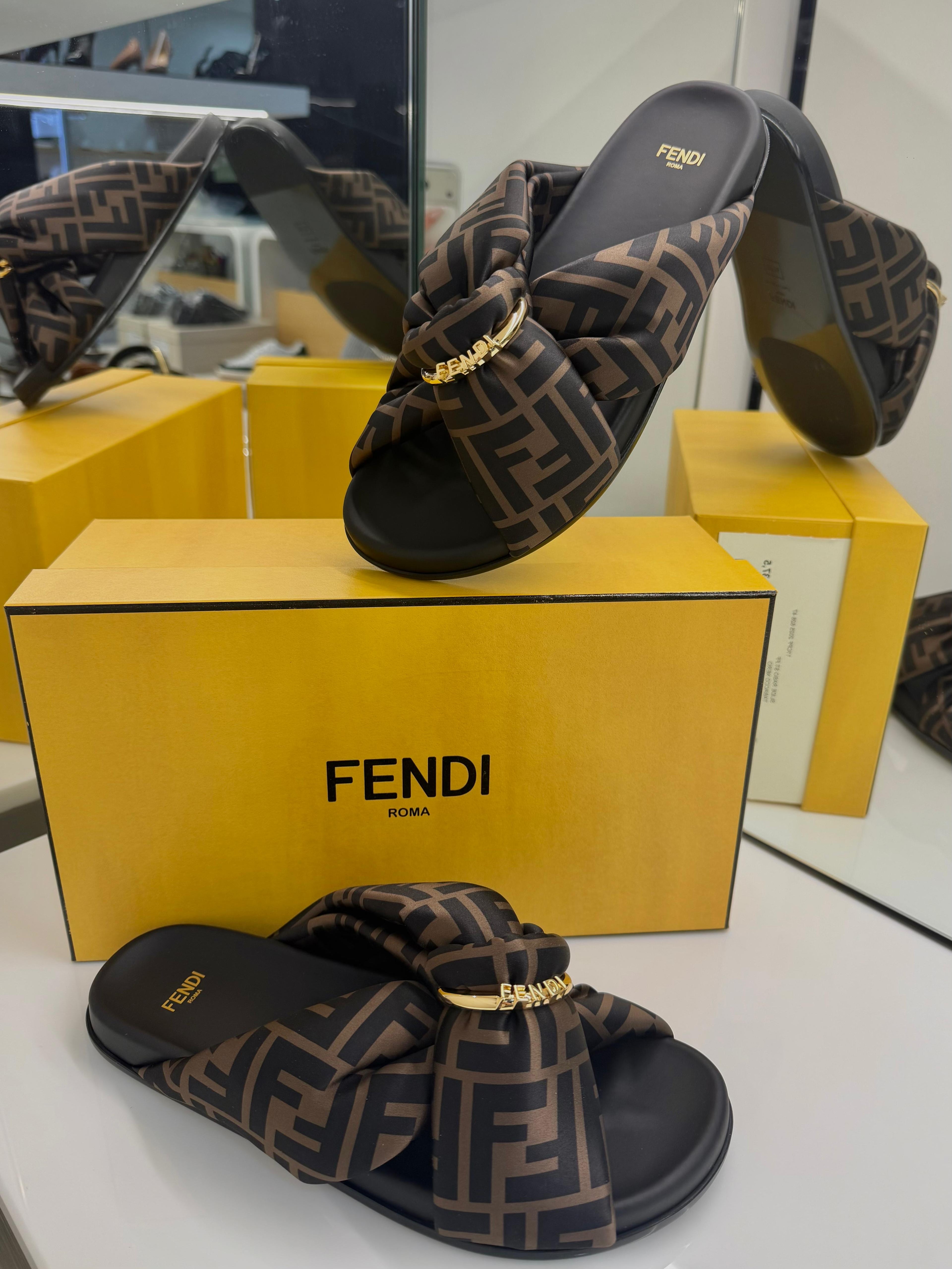 FENDI CIABATTA INTRECCIO