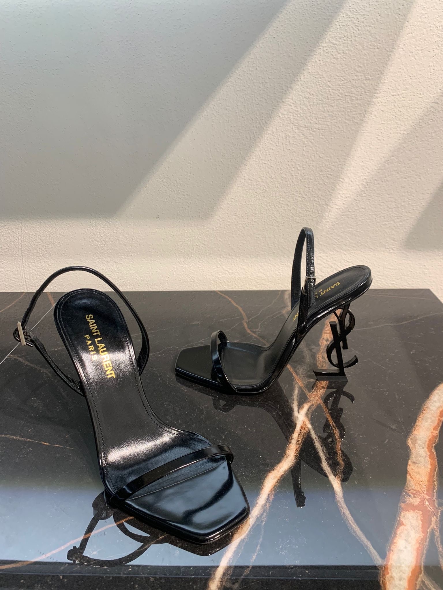 Saint Laurent Sandali con tacco alto nero Opyum Slingback da donna