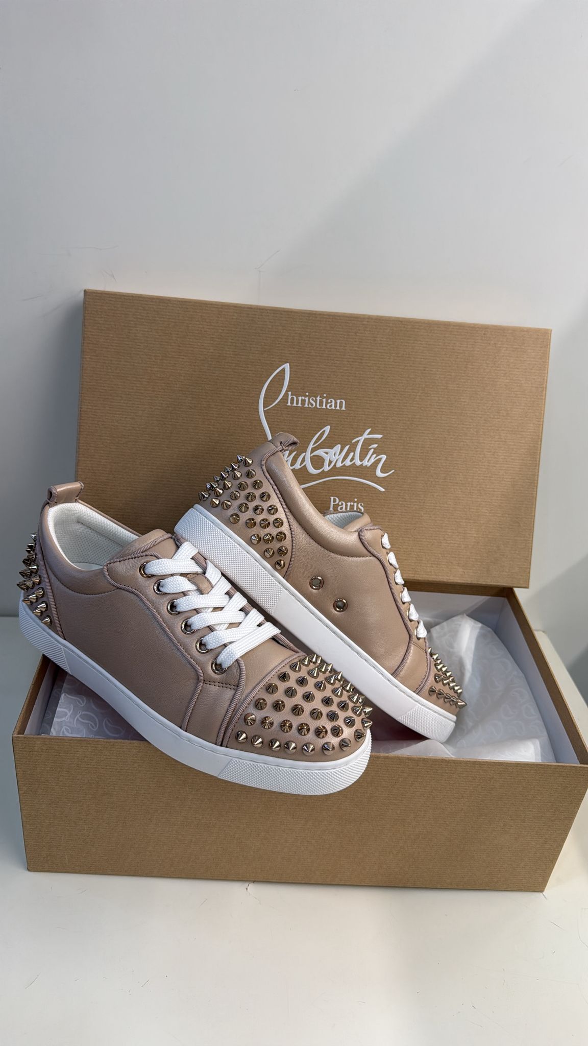 Christian Louboutin spikes pelle NUDE