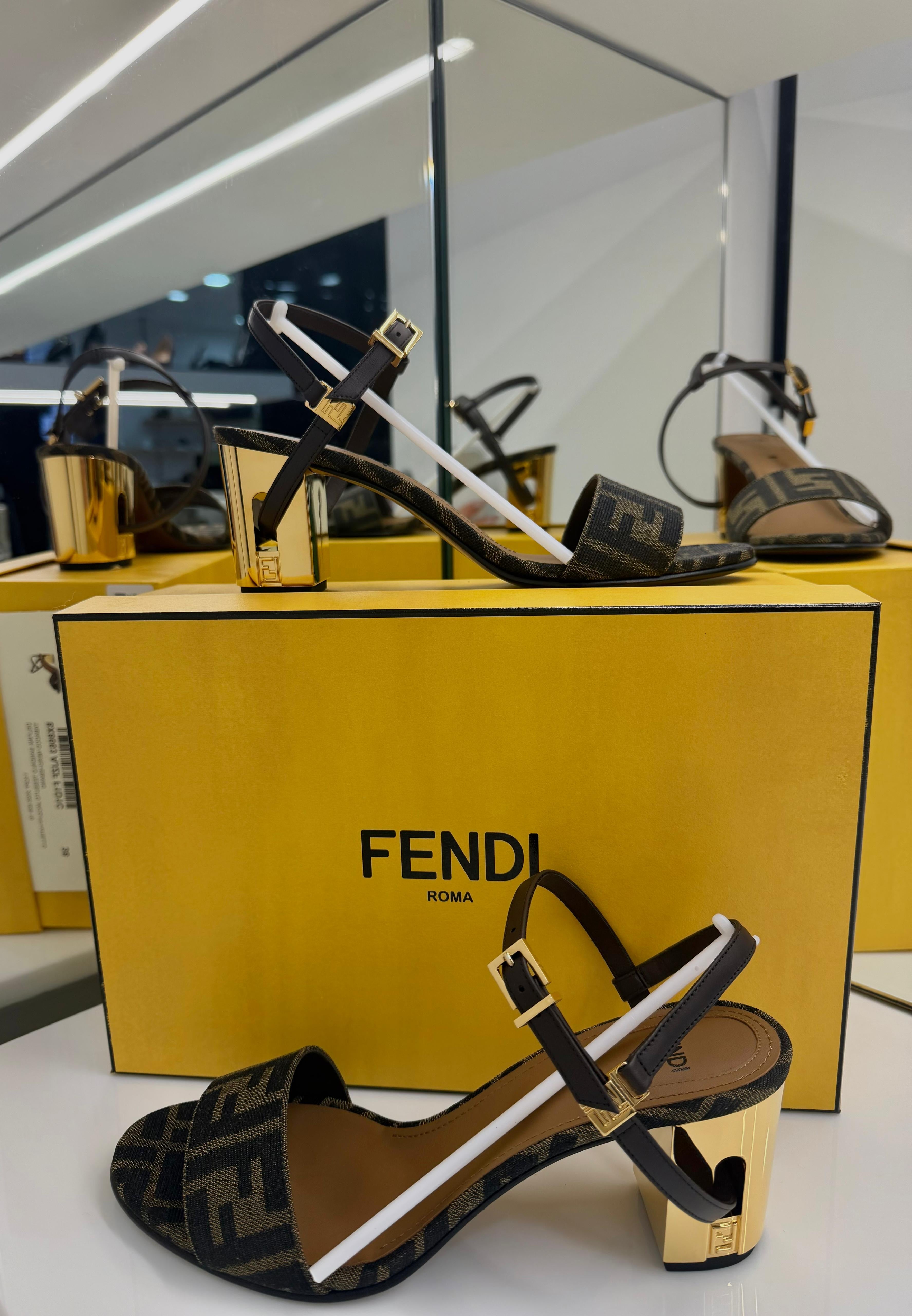 FENDI TACCO BASSO