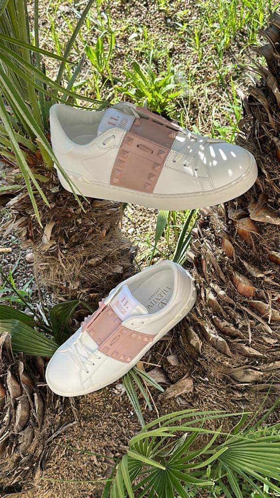 Valentino garavani SNEAKER ROCKSTUD UNTITLED IN VITELLO CON BORCHIE IN TONO