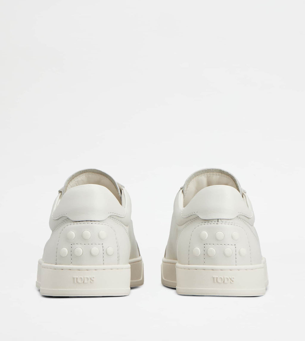 Tod’s sneakers in pelle bianca.