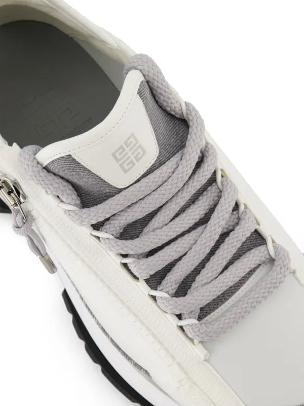 Givenchy
Sneakers Spectre.