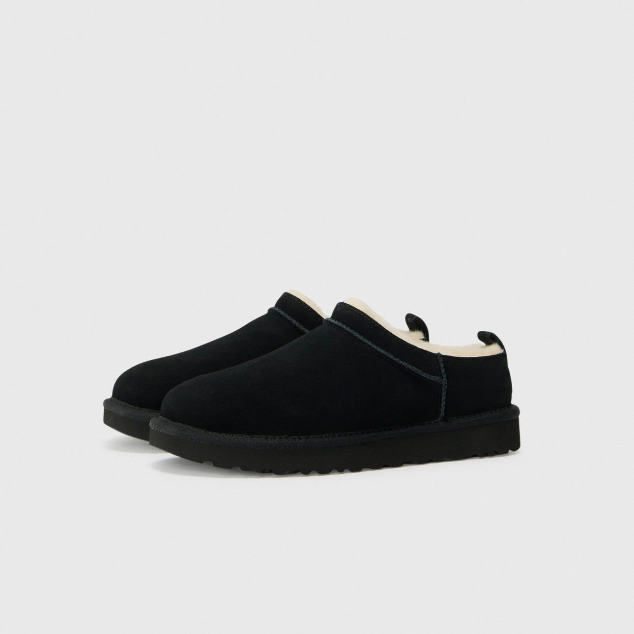 UGG CLASSIC MICRO NERO
