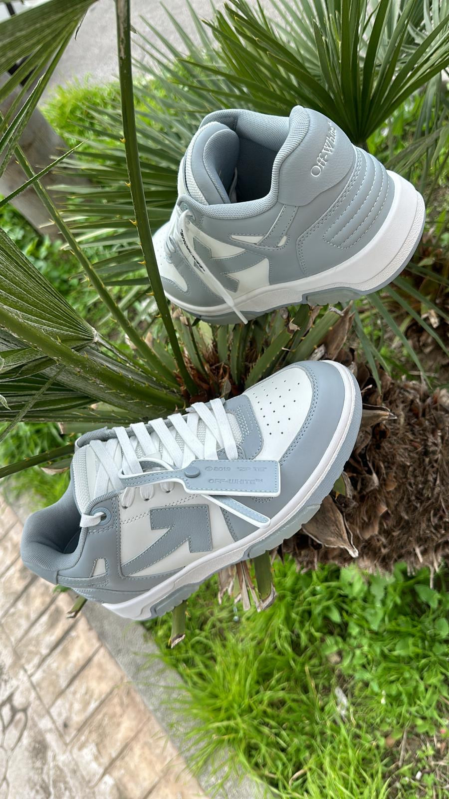 Off White SNEAKERS OUT OF OFFICE IN PELLE GRIGIA