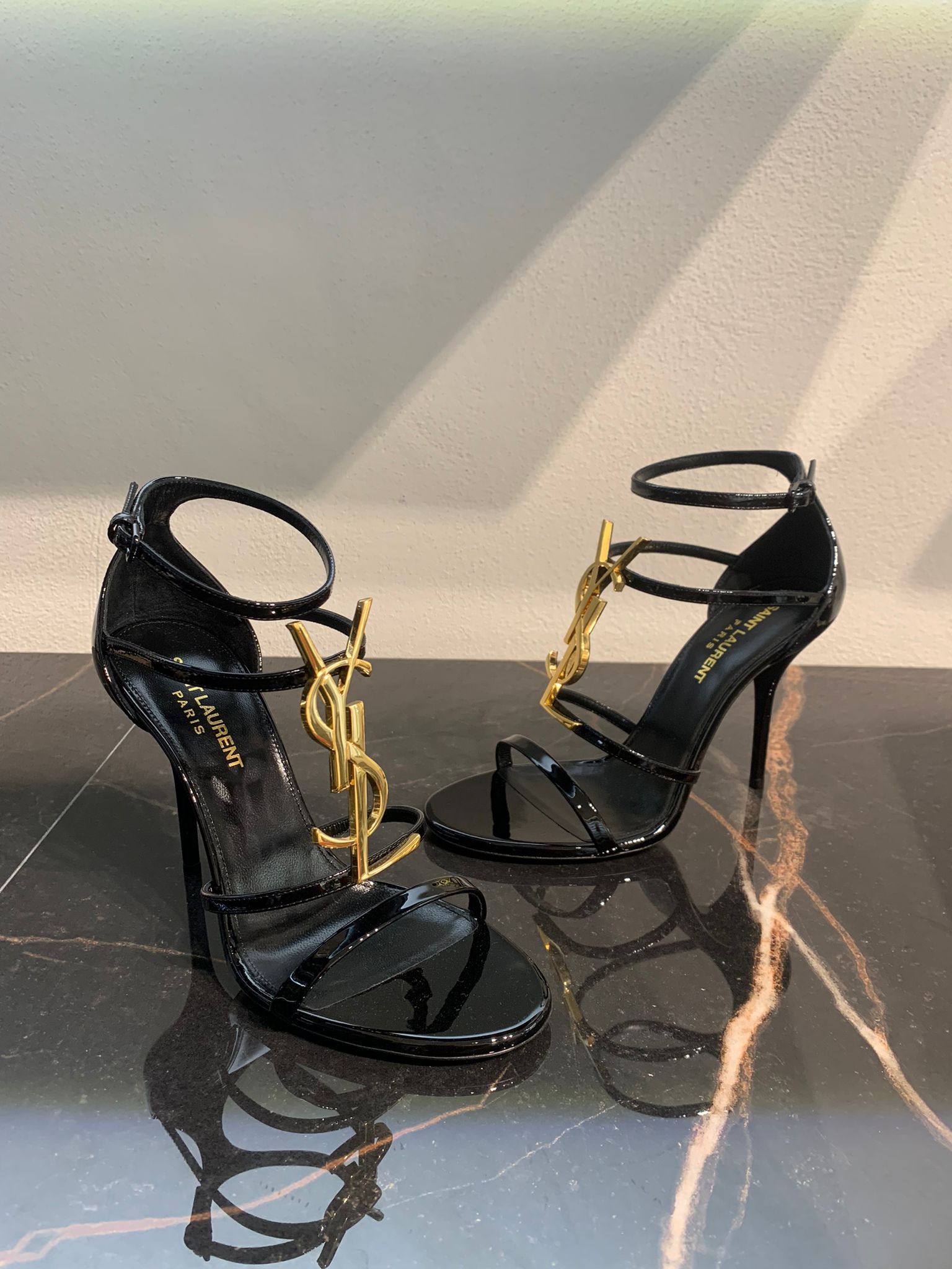 Saint Laurent Sandali Cassandra 100 Vernice