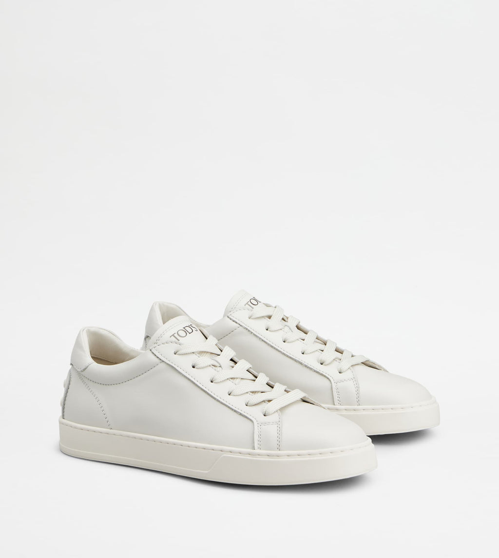 Tod’s sneakers in pelle bianca.