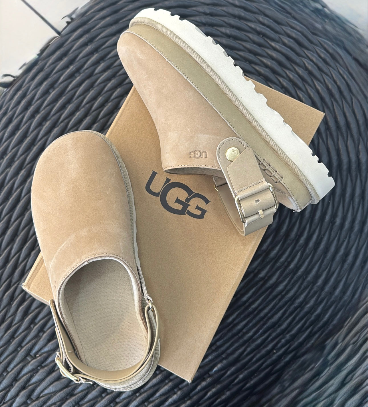 UGG GOLDENSTAR VILLA CLOG.